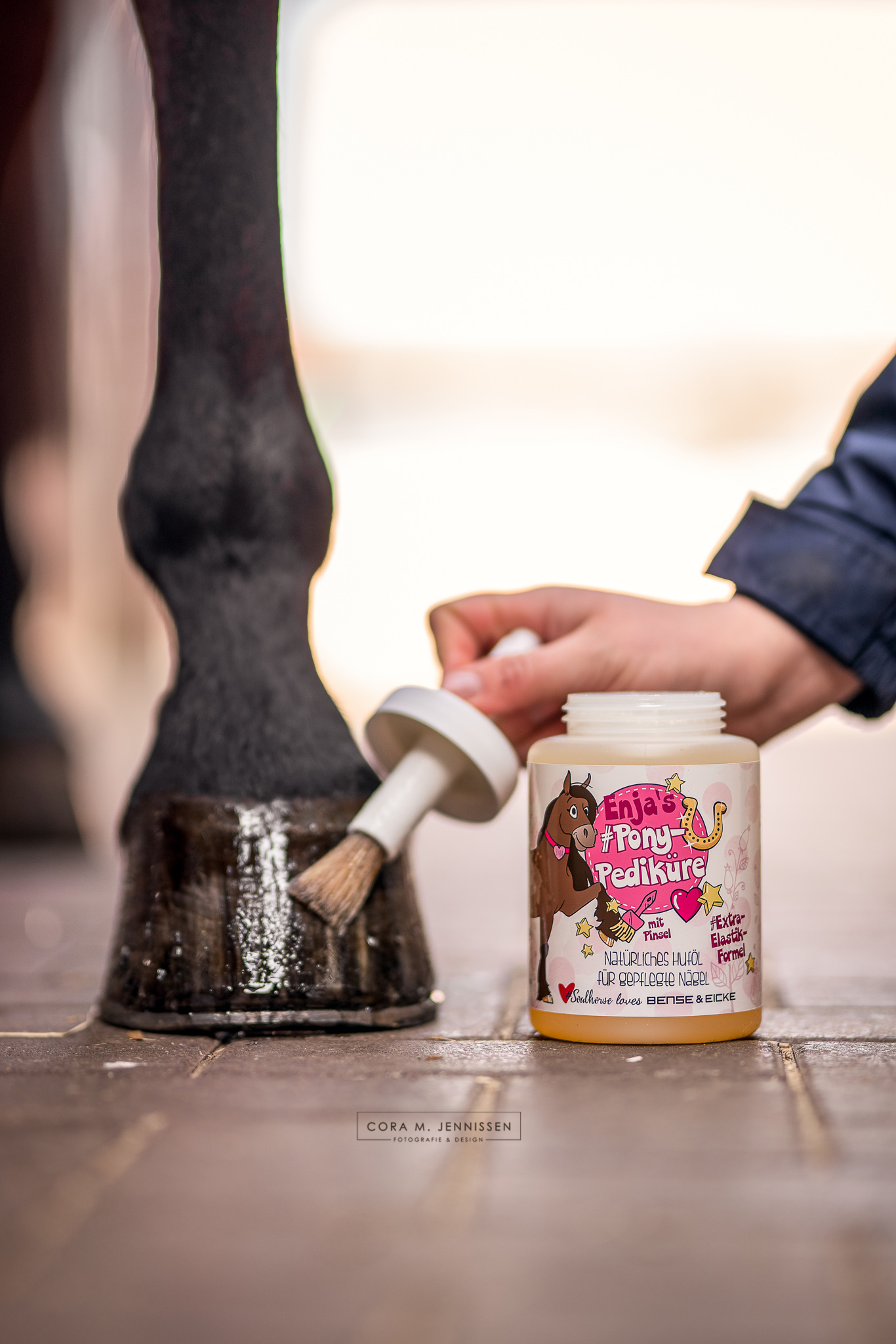 Bense & Eicke | Soulhorse Enyas Pony Pediküre - Huföl mit Pinsel - 450 ml